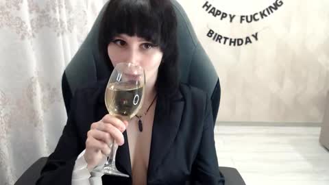 misty_dark online show from October 2025 10:48:02 AM