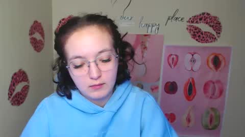 Snapshot of mistyrosee chatting on November 2025 07:43:01 AM Aria online show from November 2025 07:43:01 AM