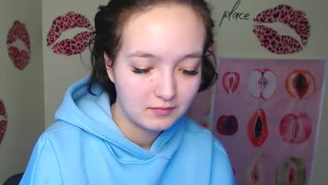 Snapshot of mistyrosee chatting on November 2025 07:55:01 AM Aria online show from November 2025 07:55:01 AM