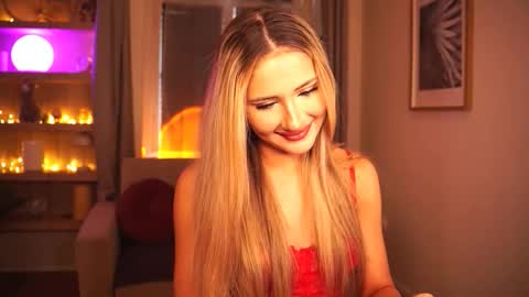 Miu Meow online show from November 2025 12:38:02 PM