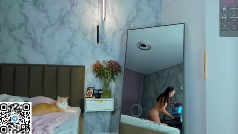 Mia 3 online show from October 2025 12:16:01 PM