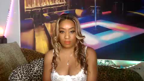 Snapshot of mixedlovers chatting on June 2026 04:15:02 AM Precious online show from June 2026 04:15:02 AM