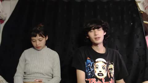 Snapshot of mixipeach chatting on March 2026 05:37:02 AM Naomi and Nekorii online show from March 2026 05:37:02 AM