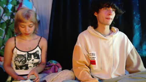Snapshot of mixipeach chatting on May 2026 05:34:02 AM Naomi and Nekorii online show from May 2026 05:34:02 AM