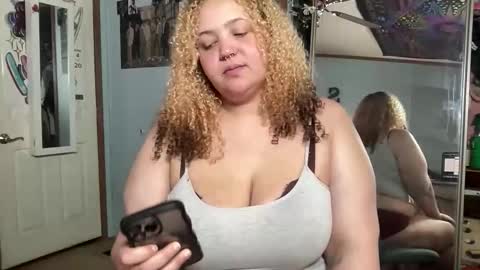 mixxedgoodness222 online show from February 2026 07:35:01 PM