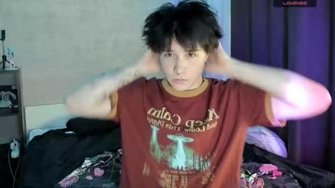 MeowMiku online show from December 2025 06:58:02 PM