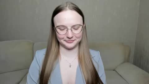 Miya online show from December 2024 08:04:02 PM