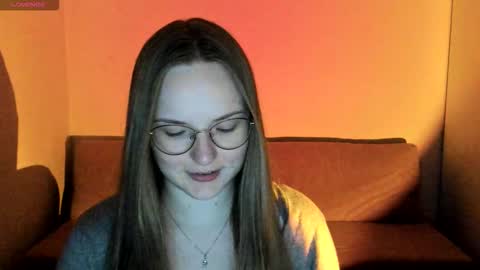 Miya online show from December 2025 05:50:01 PM