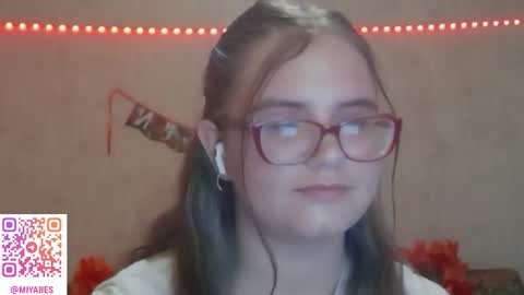 Milana online show from November 2025 07:06:02 AM