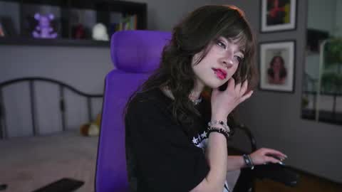 Snapshot of miyuki_wolf chatting on December 2025 08:05:01 PM miyuki_wolf online show from December 2025 08:05:01 PM