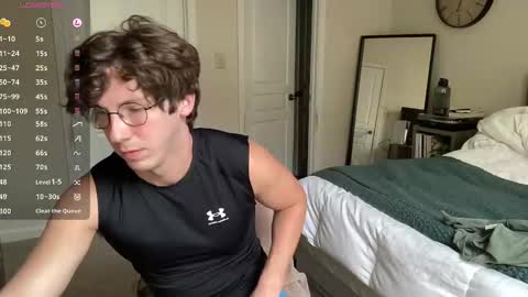 Snapshot of mizzo001 chatting on September 2025 11:54:01 AM Leo online show from September 2025 11:54:01 AM