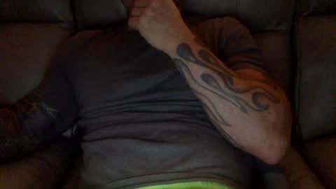 Snapshot of mjg175 chatting on December 2024 09:15:01 PM SexyRed online show from December 2024 09:15:01 PM