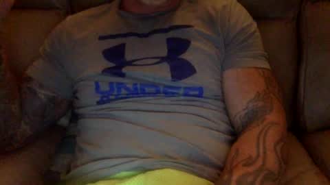 Snapshot of mjg175 chatting on December 2024 10:15:01 PM SexyRed online show from December 2024 10:15:01 PM