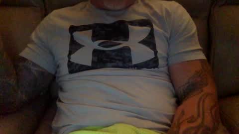 Snapshot of mjg175 chatting on December 2024 09:40:02 PM SexyRed online show from December 2024 09:40:02 PM