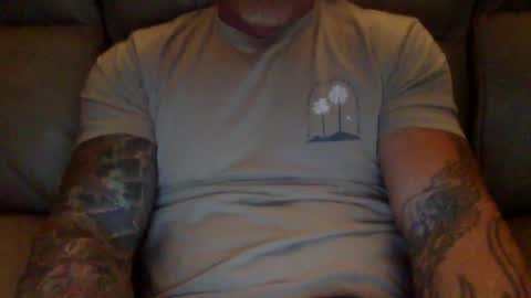 Snapshot of mjg175 chatting on January 2025 08:37:01 PM SexyRed online show from January 2025 08:37:01 PM