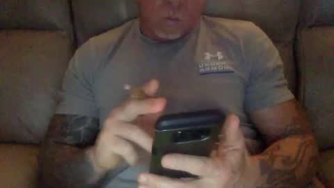 Snapshot of mjg175 chatting on January 2025 10:02:01 PM SexyRed online show from January 2025 10:02:01 PM