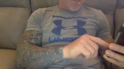 Snapshot of mjg175 chatting on January 2025 08:21:02 PM SexyRed online show from January 2025 08:21:02 PM