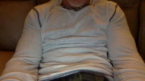 Snapshot of mjg175 chatting on January 2025 11:48:02 AM SexyRed online show from January 2025 11:48:02 AM