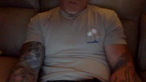 Snapshot of mjg175 chatting on February 2025 10:59:01 PM SexyRed online show from February 2025 10:59:01 PM