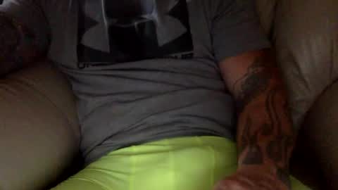 Snapshot of mjg175 chatting on October 2025 05:00:01 PM SexyRed online show from October 2025 05:00:01 PM
