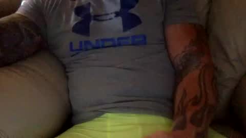 Snapshot of mjg175 chatting on October 2025 05:35:01 PM SexyRed online show from October 2025 05:35:01 PM