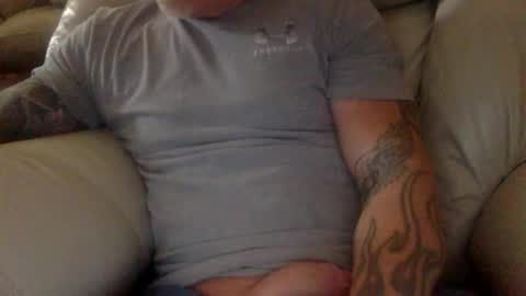 Snapshot of mjg175 chatting on February 2026 07:43:01 PM SexyRed online show from February 2026 07:43:01 PM