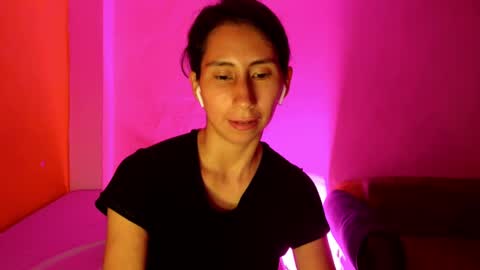 MoonLipson online show from January 2025 06:59:01 AM