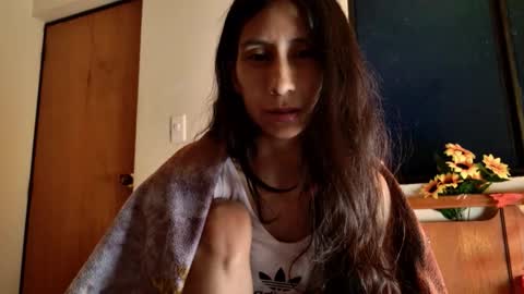 MoonLipson online show from October 2025 04:53:02 AM