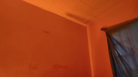 MoonLipson online show from April 2026 09:45:01 PM