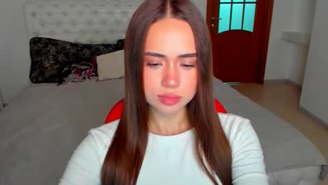 Beata online show from October 2025 05:33:02 PM