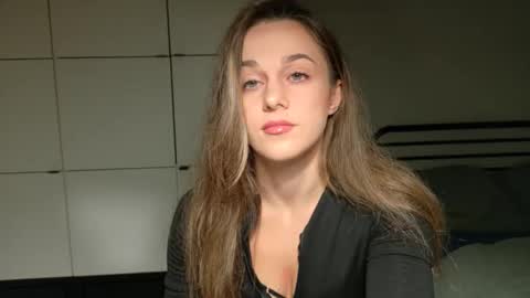 mmminnie online show from January 2026 04:43:02 PM