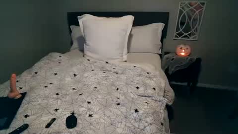 Angel online show from October 2025 08:35:01 AM