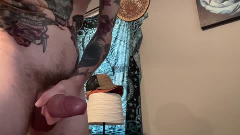 MNTuiLa online show from December 2024 06:39:01 PM