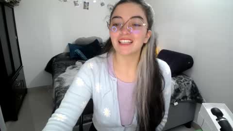 Snapshot of mocca_117 chatting on September 2025 11:46:02 AM Sam online show from September 2025 11:46:02 AM