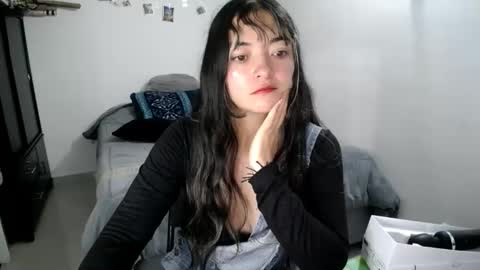 Snapshot of mocca_117 chatting on October 2025 10:48:01 AM Sam online show from October 2025 10:48:01 AM