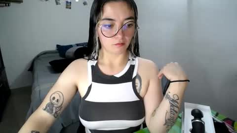 Snapshot of mocca_117 chatting on October 2025 10:52:02 AM Sam online show from October 2025 10:52:02 AM