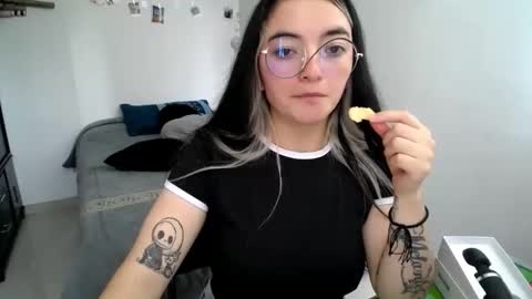 Snapshot of mocca_117 chatting on October 2025 04:31:01 PM Sam online show from October 2025 04:31:01 PM