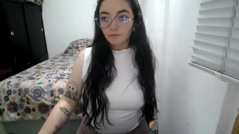 Snapshot of mocca_117 chatting on January 2026 01:42:02 AM Sam online show from January 2026 01:42:02 AM