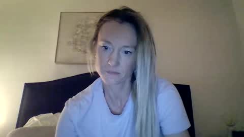 mockingbirds91 online show from May 2026 04:31:01 AM