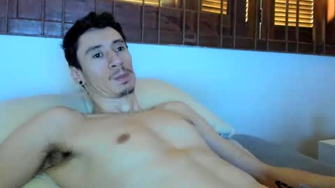 Snapshot of moderdelier chatting on December 2024 08:07:02 PM DigBreed online show from December 2024 08:07:02 PM