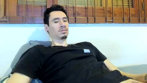 Snapshot of moderdelier chatting on December 2024 02:43:02 PM DigBreed online show from December 2024 02:43:02 PM