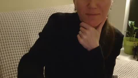 Aurora online show from April 2026 09:02:01 PM