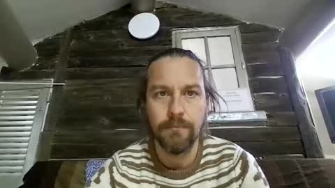 Snapshot of moi9876543210 chatting on November 2025 09:19:02 AM Julien online show from November 2025 09:19:02 AM