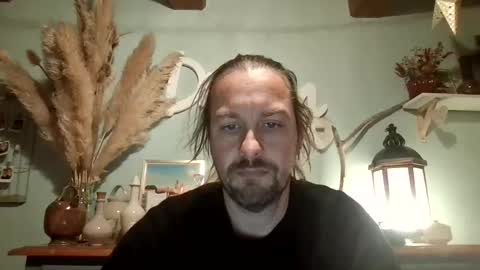 Snapshot of moi9876543210 chatting on January 2026 08:23:02 PM Julien online show from January 2026 08:23:02 PM