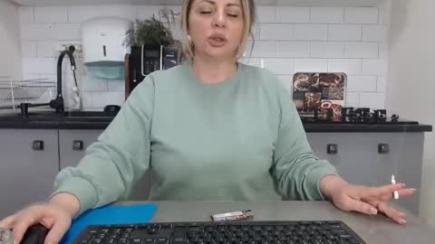 erika online show from January 2025 01:12:01 PM