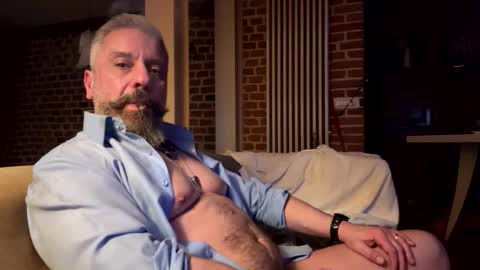 molitsrymale69 online show from December 2025 02:26:01 PM