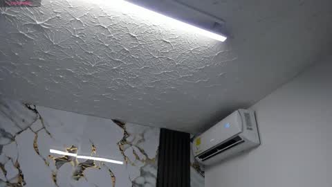 Hey Guys  Im Mollie online show from March 2026 12:10:02 PM