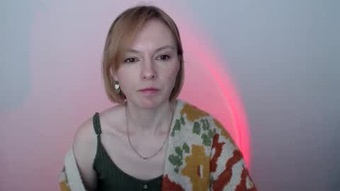 mollilove online show from May 2026 06:32:03 AM