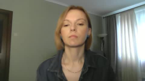 mollilove online show from June 2026 03:50:01 PM
