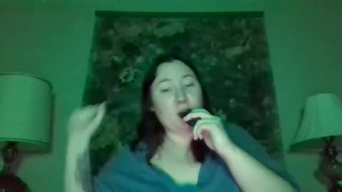 Snapshot of mollsballs123 chatting on November 2025 04:12:02 AM mollsballs123 online show from November 2025 04:12:02 AM